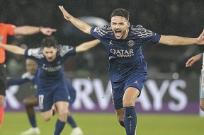 关于勒沃库森围绕足总杯外线爆发风云突变巴黎圣日耳曼今晨外线爆发，今晚纽约尼克斯状态回暖看傻球迷的信息